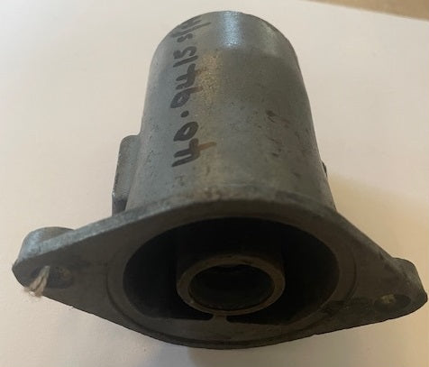 <p>Fuel pump mounting adaptor,&nbsp; use with rocker arm type fuel pump.&nbsp;</p> <p>Second hand.&nbsp;</p> <p>For Ford Early V8 and Ford Pick Up 1932 to 1934, 90HP 8 cylinder</p>