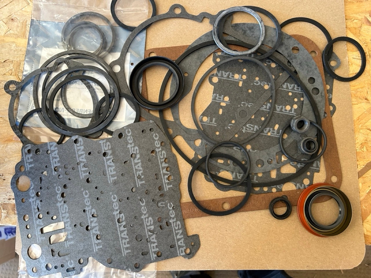 Transmission Overhaul Kit Ford C4 Mustang 1964-69, Galaxie 68-74, Torino 68-69 K26900C