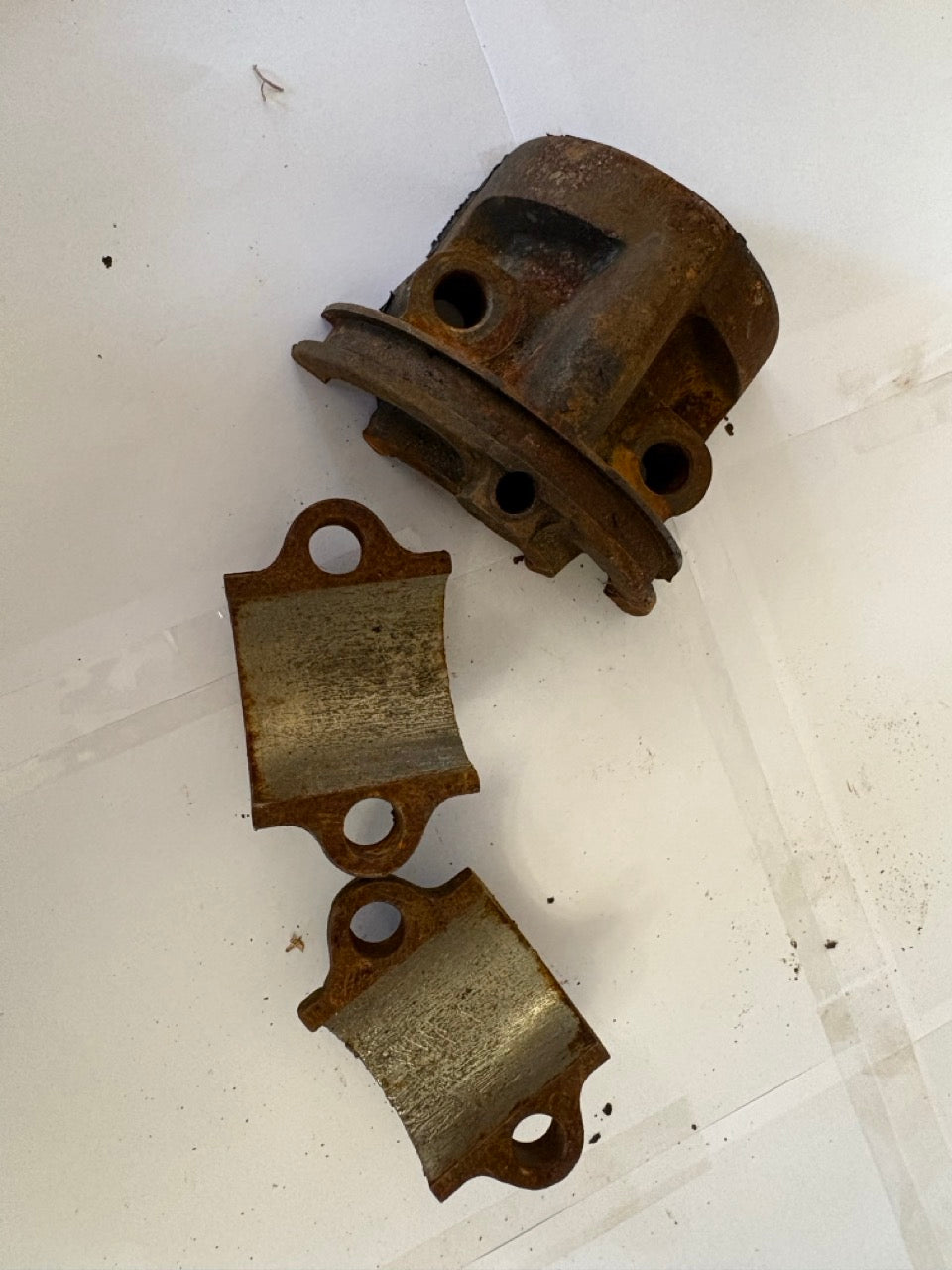 Main Baring Caps Set Ford Model A A-6325 A-6326 A-6327