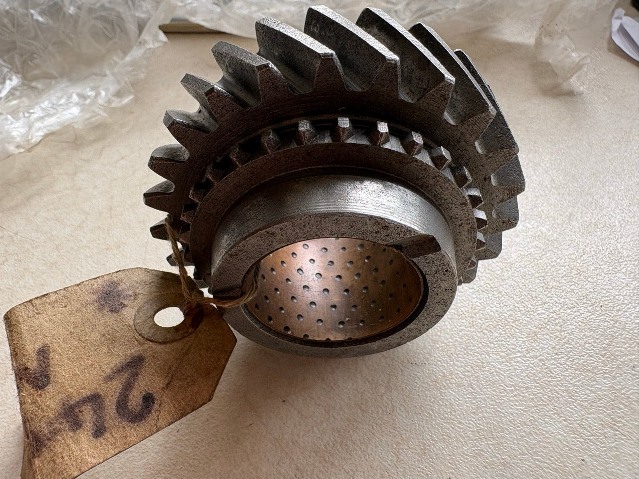 Transmission 2nd Gear Ford V8 1937-1939 24Tooth NOS 74-7103-B
